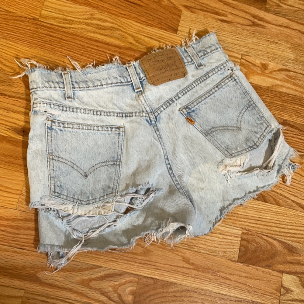 Vintage Levi low rise cut off shorts